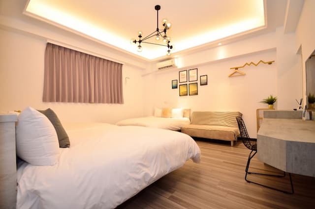 Feng Chia. Music Mu Lè mù-Family Room - 6 Adults-3