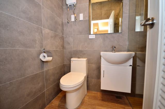 Feng Chia. Music Mu Lè mù-Family Room - 6 Adults-8