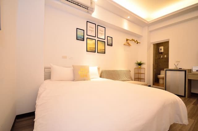 Feng Chia. Music Mu Lè mù-Family Room - 6 Adults-6