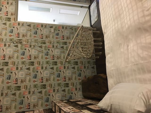 夜泊、梅花鹿民宿｜寬敞親子溜滑梯-溫馨雙人房-3