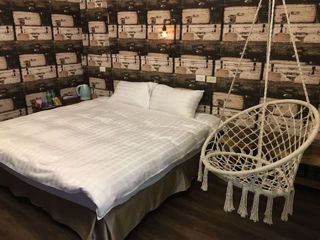 夜泊、梅花鹿民宿｜寬敞親子溜滑梯-溫馨雙人房-2