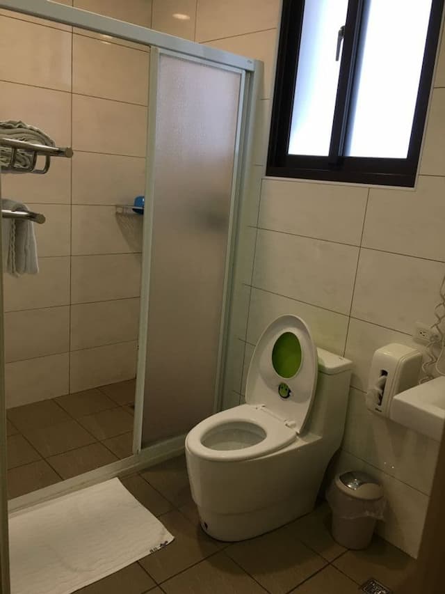 夜泊、梅花鹿民宿｜寬敞親子溜滑梯-溫馨雙人房-6