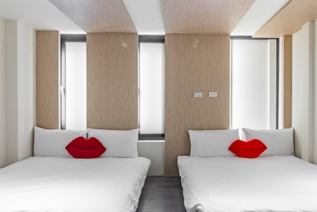 日月潭兒茶宿｜附電梯、地點便利、乾淨舒適-特大樓中樓家庭房-附浴缸-102-5