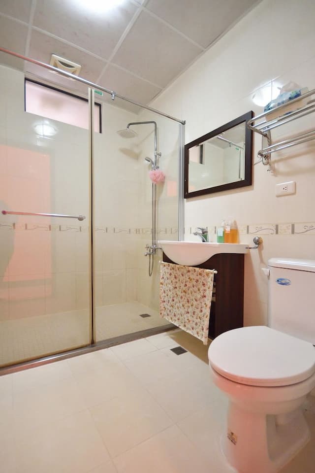Heng Bin Bed and Breakfast-Queen Double Room with Balcony-5