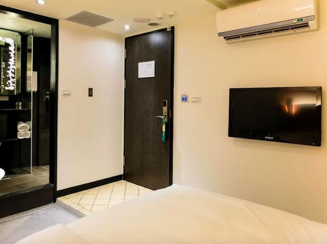 二十輪旅店西門町館-標準客房雙人房(無窗)-5
