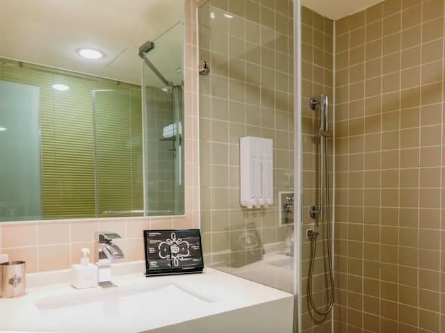 二十輪旅店西門町館-高級客房(無窗)-6