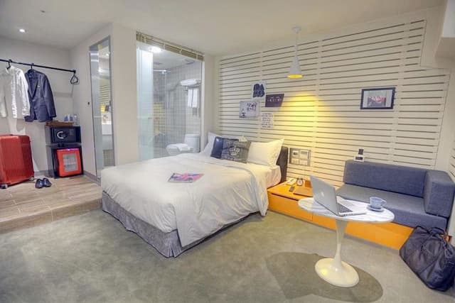 二十輪旅店西門町館-高級客房(無窗)-8