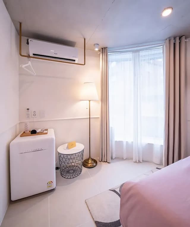 菲斯精品飯店-豪華雙人房-2