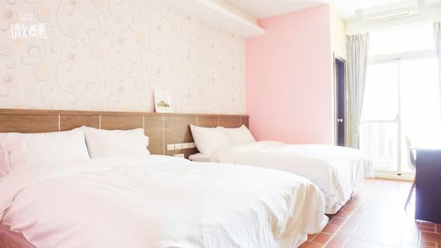 ティプシーホテル-Warm quadruple room-1