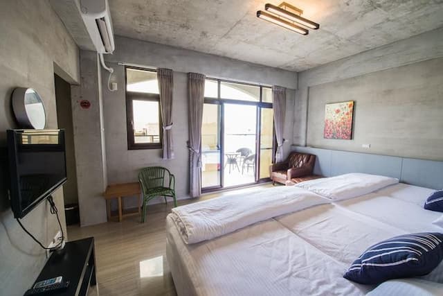 Mao House-Quarter Room-9