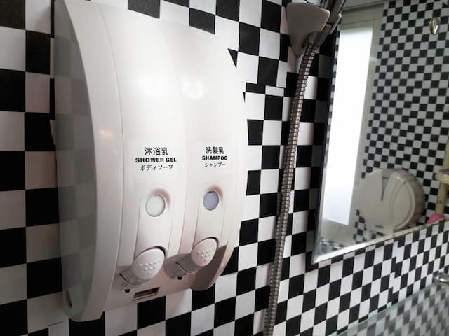 三隻老虎青年旅店-標準五人房-3