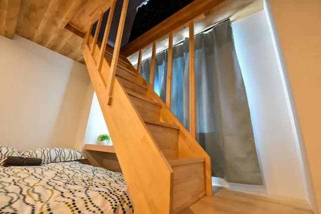 Vanilla Hotel-Simple Eight-person Room-11