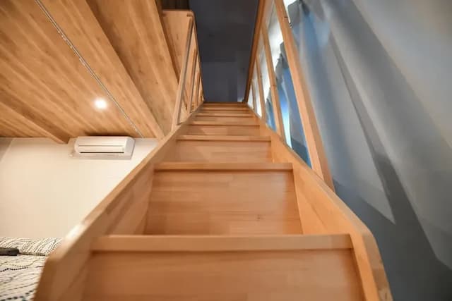 Vanilla Hotel-Simple Eight-person Room-13