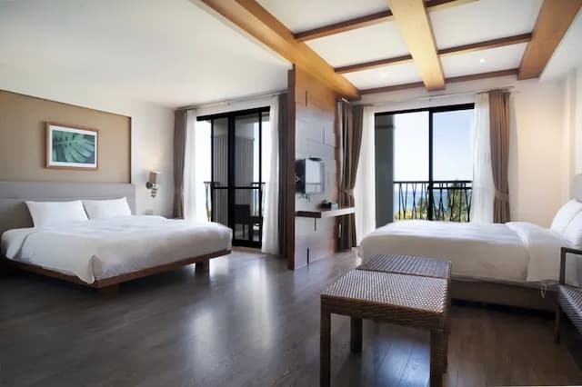 Sinasera Resort-Ocean View Quad Room-8