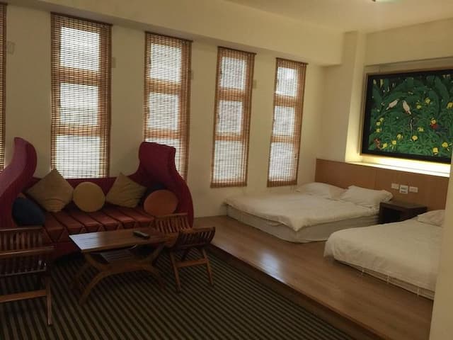 悠旅民宿-四人房－含沙發-6
