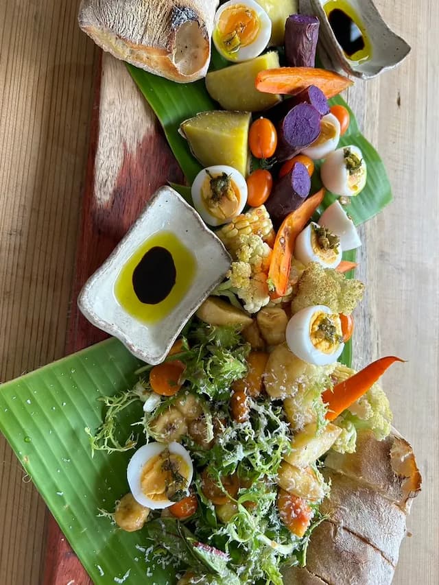 White house 35 B&B-Snail Family Room with Sea View | Separate living room-7