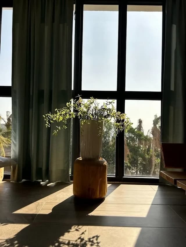 White house 35 B&B-Snail Family Room with Sea View | Separate living room-3