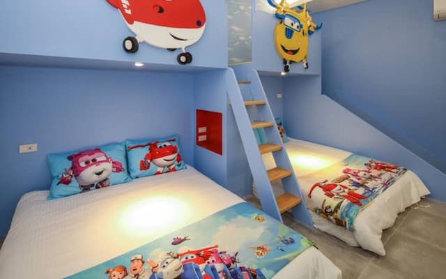 Wujie Childlike B&B-Large Room-Super wings-3