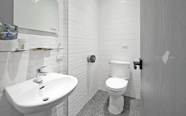 Wujie Childlike B&B-Large Room-Super wings-2