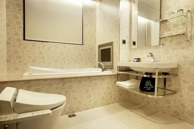 柔美精品商旅-奢華雙床房-3