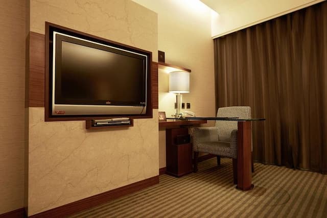 柔美精品商旅-行政三人房-3