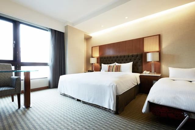 柔美精品商旅-行政三人房-1