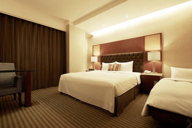 柔美精品商旅-行政三人房-2