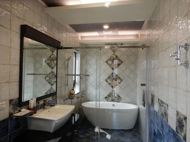 해피 @윙스  (Happy @wings)-Quadruple Room with Bathtub-2