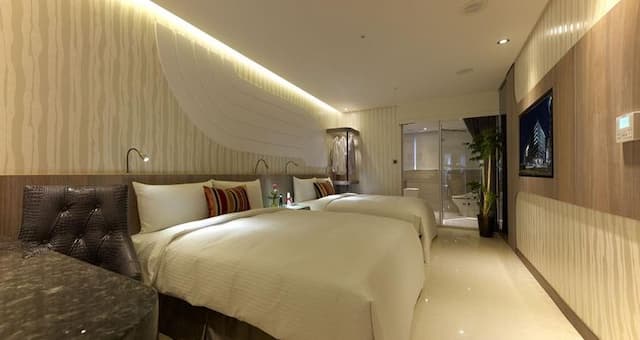 峻美精品旅店(無人自動入住飯店 Self Check in Hotel)-豪華四人房-1
