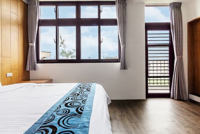 宜蘭佐沐的民宿 l 代售套裝行程-加大雙人床房-附陽台 - 沁藍 l 純住宿-4