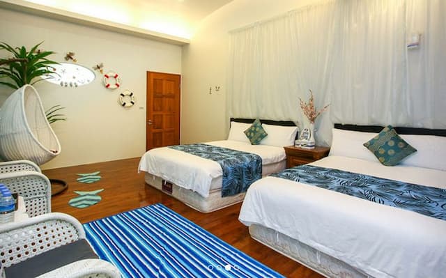 鄉川民宿-藍色海洋四人套房-1