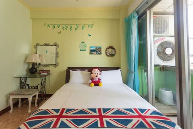 아이즈 딤 스위트 삼다관 (Eyes Theme Suites Sanduo Museum)-Standard Family Quadruple Room - Two Beds with Balcony-5