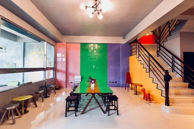 Lin's Home-Family Room with Balcony-7