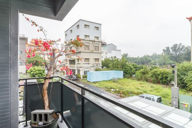 Lin's Home-Family Room with Bathtub-3