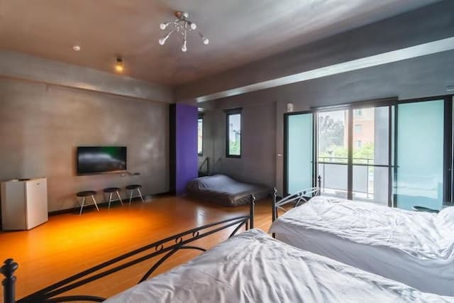 Lin's Home-Family Room with Bathtub-4