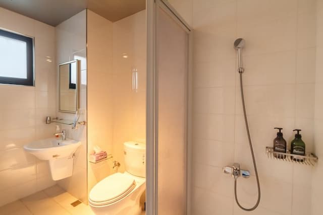 Lin's Home-Large Double Room-3