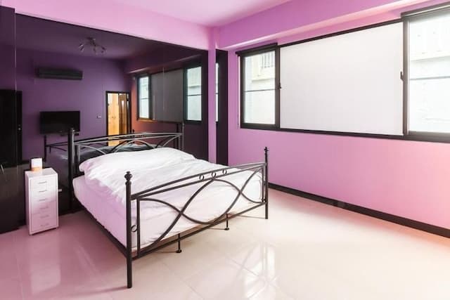 Lin's Home-Large Double Room-1