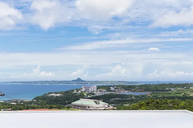 古志久茂半山海景度假旅居｜方便至美麗海水族館-7人3臥室丨超讚視野海景丨獨立廚房趣丨驅車6分鐘可達海邊丨家庭出遊【不挑房】-11