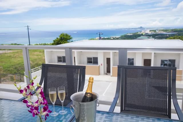 古志久茂半山海景度假旅居｜方便至美麗海水族館-7人3臥室丨超讚視野海景丨獨立廚房趣丨驅車6分鐘可達海邊丨家庭出遊【不挑房】-10