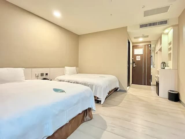 Grand Earl Hotel-Standard Twin Bed room (NO Window)-5