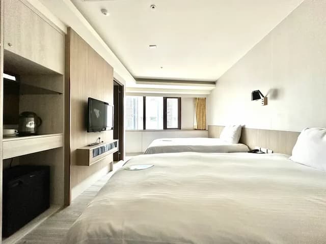 Grand Earl Hotel-Standard Twin Bed room-3