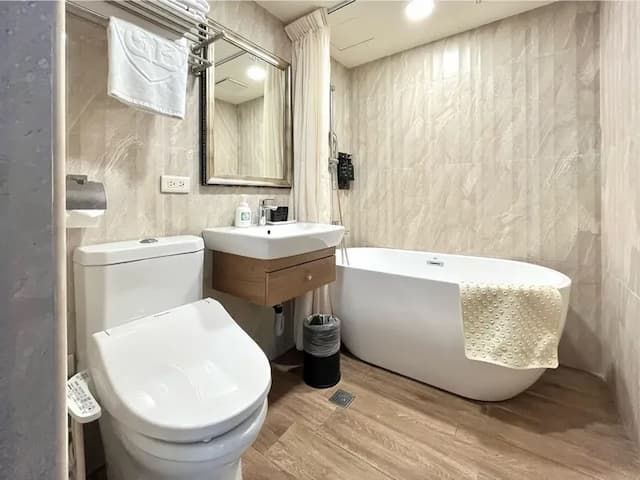 Grand Earl Hotel-Superior Twin Bed room-5