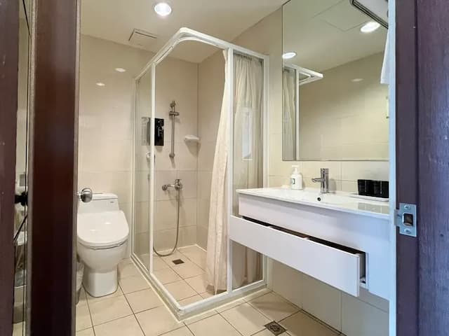 Grand Earl Hotel-Superior Twin Bed room-6