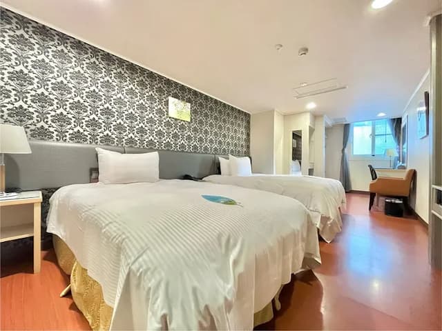 Grand Earl Hotel-Superior Triple-6