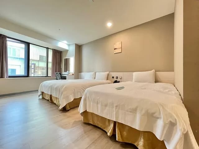 Grand Earl Hotel-Superior Triple-1