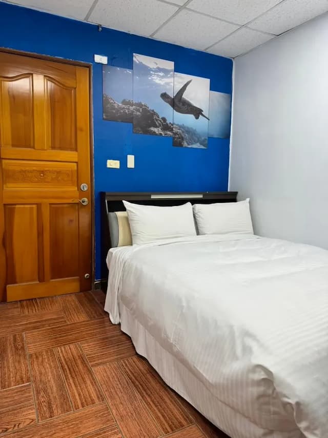 I Live Motel-Economy Double Room (Shared Bathroom)-1