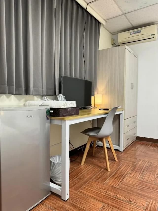 I Live Motel-Economy Quadruple Room (Shared Bathroom)-6