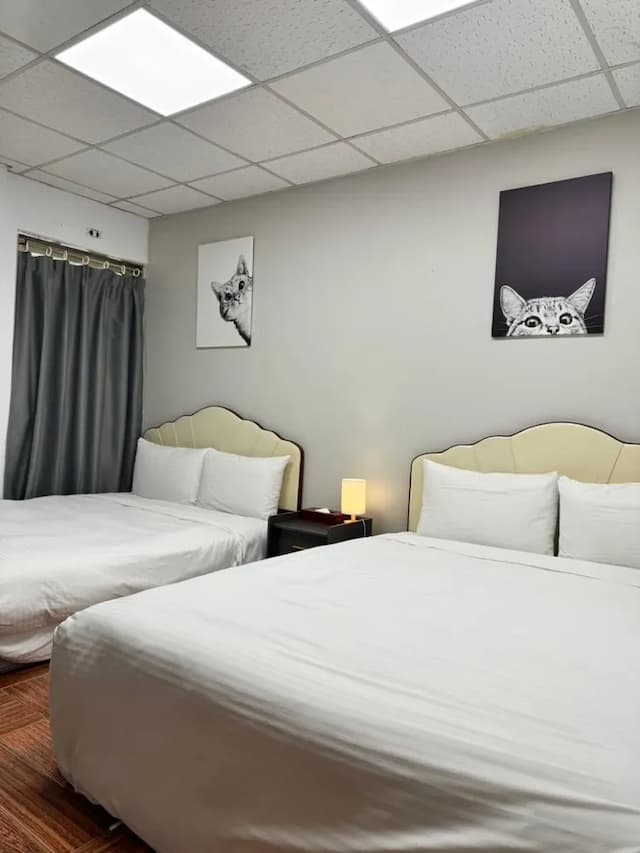 I Live Motel-Economy Quadruple Room (Shared Bathroom)-1