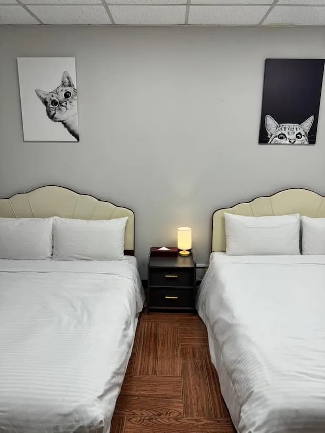 I Live Motel-Economy Quadruple Room (Shared Bathroom)-2