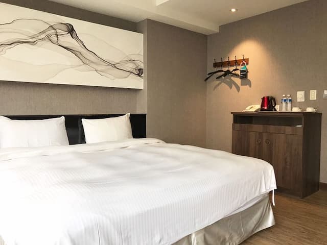 컬러스 인피티니 인  (Colors Infinity Inn)-Large Room (Double bed)-3